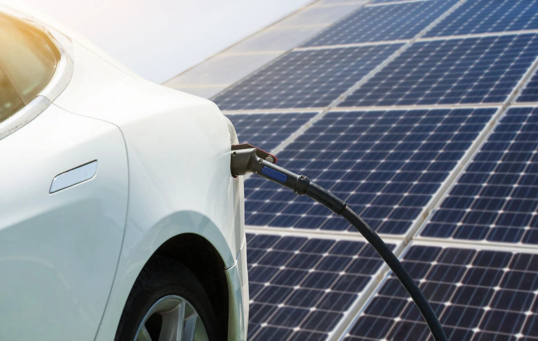 Recharger sa voiture grâce au solaire, mythe ou réalité ?